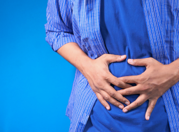 Which tests are used to screen for colon cancer?